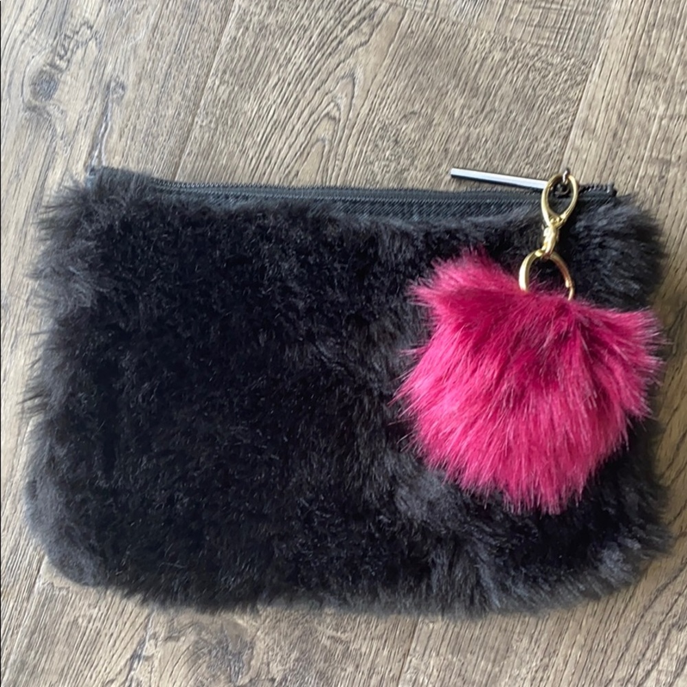 Faux Fir Clutch w/pouf